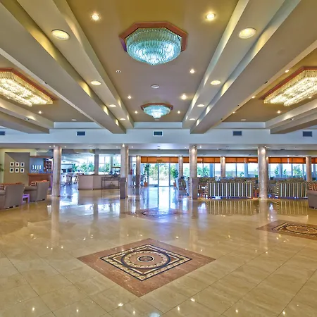 Sovereign Szálloda 5*