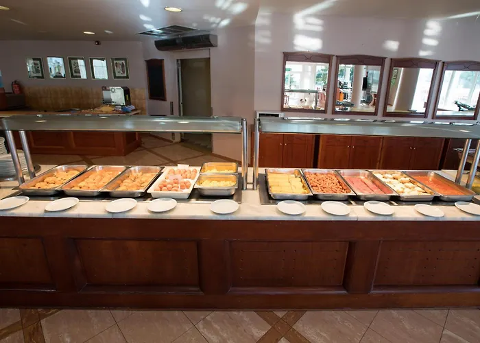 君主海滩酒店 酒店