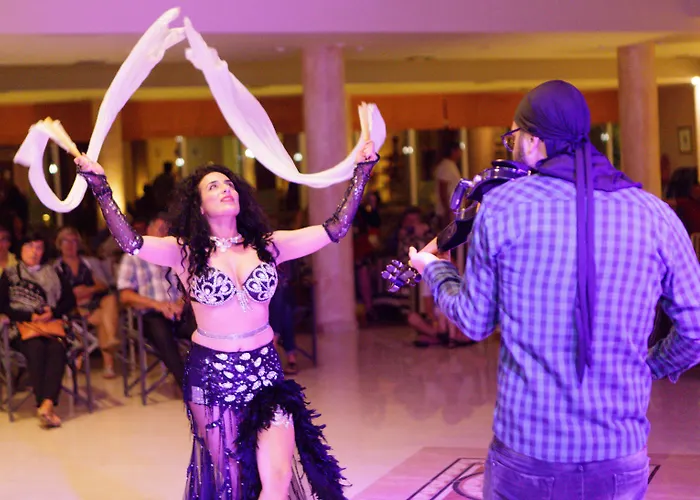 君主海滩酒店 5*