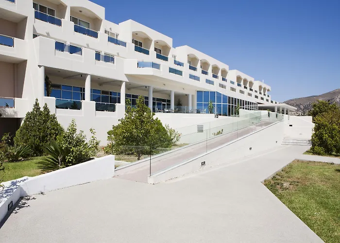 君主海滩酒店 5*