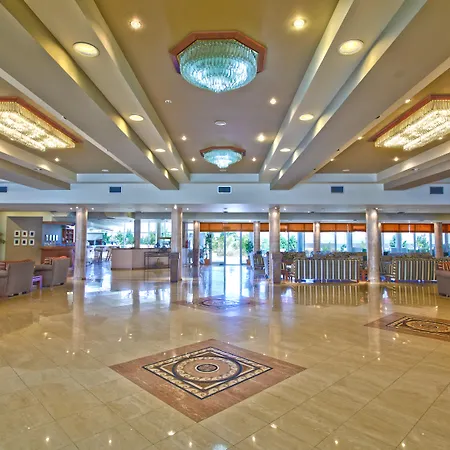 מלון Sovereign 5*