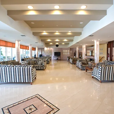 מלון Sovereign 5*